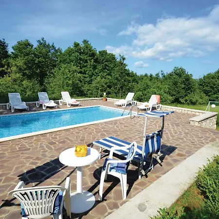 Holiday home 4 Bedroom Stunning In Jurani Ruzici (Sveta Nedelja)
